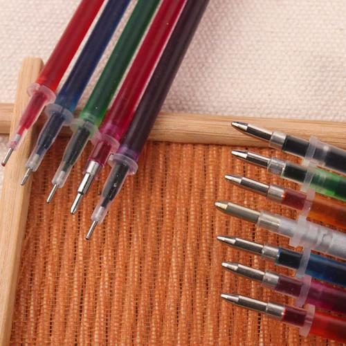 Покрасивая линия вода исчезающая поперечная вода -сжима