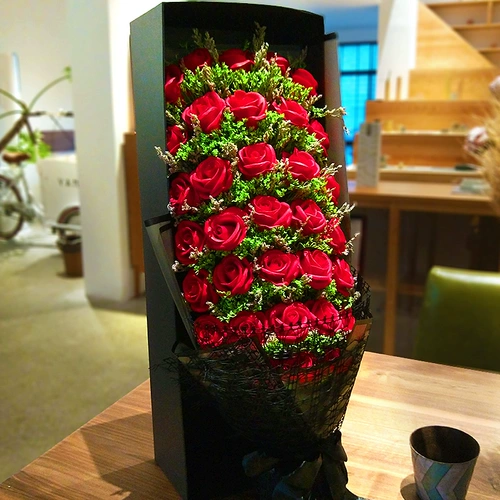 Мыло с розой в составе, подарочная коробка для друга, подарок на день рождения