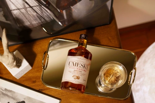 Евангелие любителей!Япония импортирован Ruohemei Liquor Umesky Plum Whiskey 720ML подарочная коробка