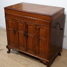 Виниловый проигрыватель 百年古董怀旧老式唱机 落地式柜机garrard手摇留声机黑胶唱片机