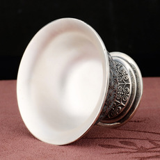 Религиозный сувенир 尼泊尔工艺藏传佛教用品纯银祥云供水杯精美佛堂供具矮脚圣水杯