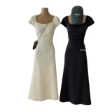 Летнее платье, трикотажный корсет, длинная юбка, крой «рыбий хвост», с акцентом на бедрах