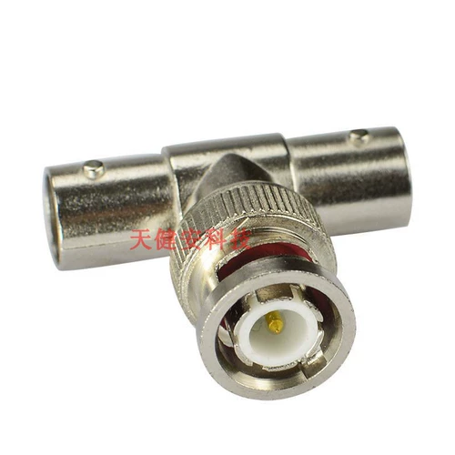 Один мужчина и вторая мать BNC Three -Cay Monitoring Video Signal Connector 1 в 2 из Q9 One -Point Two T -тип.