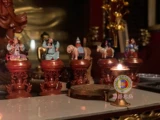 В 2024 году в общей сложности китайских и тибетских университетов и колледжей и колледжей Hanzhong Qianlong модели розовой керамики Семь сокровищ