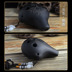 籁 籁 Ocarina sáu lỗ Alto C gốm đen lưỡi liềm 6 lỗ ac người mới bắt đầu chơi nhạc cụ sáo chữ miễn phí - Nhạc cụ dân tộc mua đàn tỳ bà Nhạc cụ dân tộc