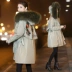 Áo khoác nữ dáng dài phần 2018 mùa đông mới siêu cổ áo lông thú phiên bản Hàn Quốc cỡ lớn được thêu mỏng áo dày thủy triều