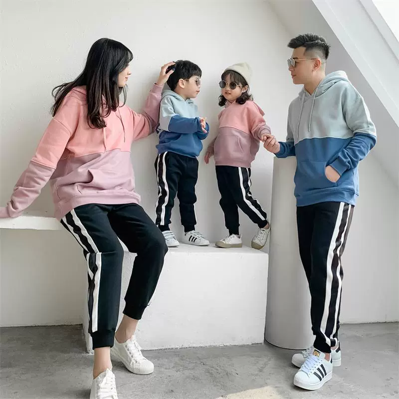 Tide thương hiệu cha mẹ-con mặc mùa thu đông mới cộng với áo len nhung dày trùm đầu màu đỏ ngoại quốc mẹ và con gái của ba gia đình - Trang phục dành cho cha mẹ và con