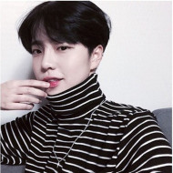 Ulzzang retro Hàn Quốc phiên bản của triều thương hiệu chàng trai sọc đen và trắng cao cổ áo t-shirt đẹp trai bên trong sinh viên đáy áo dài tay áo áo thun có cổ