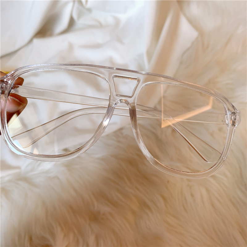 Blackvintage Sunglasses Port style Europe and America Retro photograph cat eye Sunglasses Purple series lovers pose female collocation