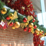 Рождественский магазин декоративные поставки цветные шарики