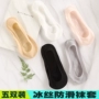 Thuyền vớ nữ mùa hè nông miệng vô hình thấp để giúp silicone non-slip ice vớ lụa đặt thấp để giúp khử mùi cotton siêu mỏng vớ tất cao cổ