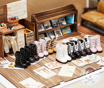 taobao agent Wawa Guy spot BJD6 points baby shoes painting realm Dragon Soul middle boots are leather shoes dividing line six -point Akagi GL card