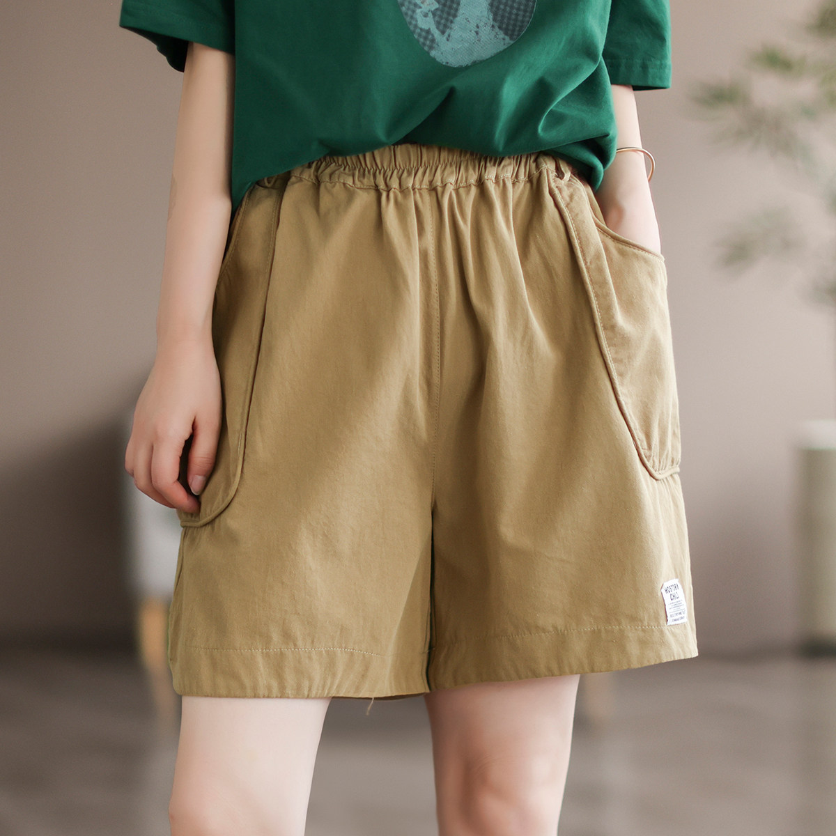 #高定水洗棉料#代勒【日常氛围感~】时尚贴标 夏季大码阔脚短裤女