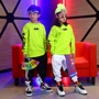 Quần áo biểu diễn khiêu vũ đường phố cho trẻ em Áo hip-hop Hiphop Tide Three Bars Quần hiệu suất Quần áo - Trang phục quần áo cho bé gái