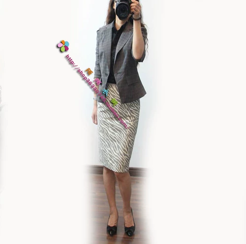 Короткий корсет, трехмерный пиджак классического кроя, рукава фонарики, большой размер