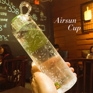 Trong suốt không gian tối giản cup creative Hàn Quốc chai nước sinh viên leakproof chống rơi thể thao xách tay nồi chanh tay cup