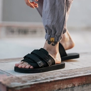 Mùa hè dép nam mặc non-slip mềm từ dưới dép của nam giới giày người đàn ông thở của giày thường nam hoang dã giày bãi biển