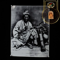 Тибет красный творческий дом безрамная висящая живопись тибетская боксерская монах монах черно -белый фотокост