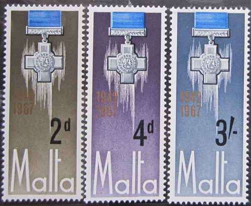 Мальта, он наградил медаль Джорджа Кросса в 1967 году за 25 лет и 3 все