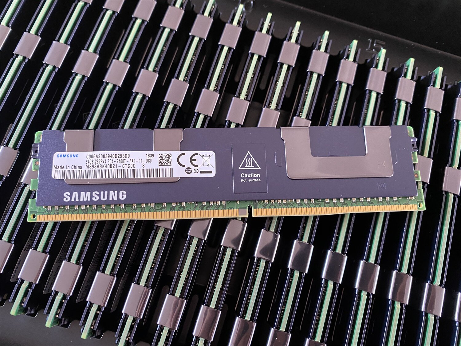 M393A8K40B21 CTC0Q 64G 2S2RX4 PC4 2400T ECC REG DDR4 