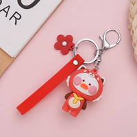 Красная большая кукла