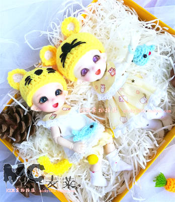 taobao agent BJD Gemini Set OB11/8/12 points bjd doll clothing men's dressed girl dress set cat fell in love with mice