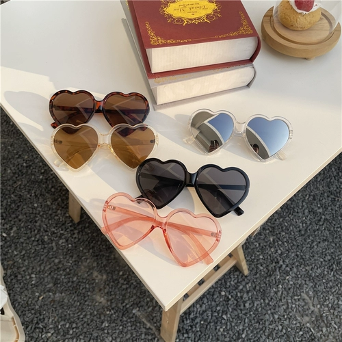 Ретро японские милые солнцезащитные очки для невесты в форме сердца на солнечной энергии