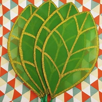 Есть золотой цвет среднего размера