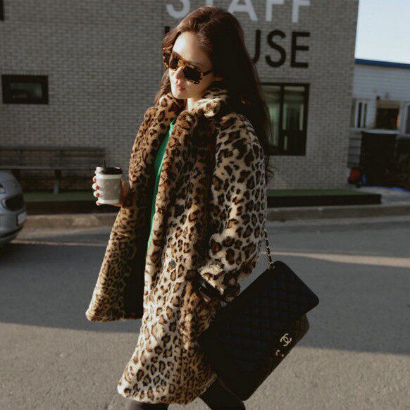 Chống mùa khuyến mãi đặc biệt cung cấp mùa thu và mùa đông faux fur grass coat Slim Hàn Quốc phù hợp với cổ áo dài coat fur phụ nữ