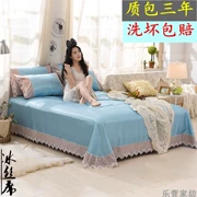 Mùa hè lụa băng mat ba mảnh giường váy 1.8m mét đúp rắn lanh màu ren máy phụ không khí rửa được điều Ruanxi - Thảm mùa hè