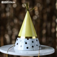 Желтая шляпа на день рождения с желтой и платиной