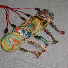 Китайская карта защиты от несчастий 汽车挂件木制绿度母心咒金刚结汽车挂件