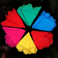 Подлинный танцевальный платок цветов северо -восток два человека повернут щенков восьмиугольника танцевальных солнцезащитных шарфов.