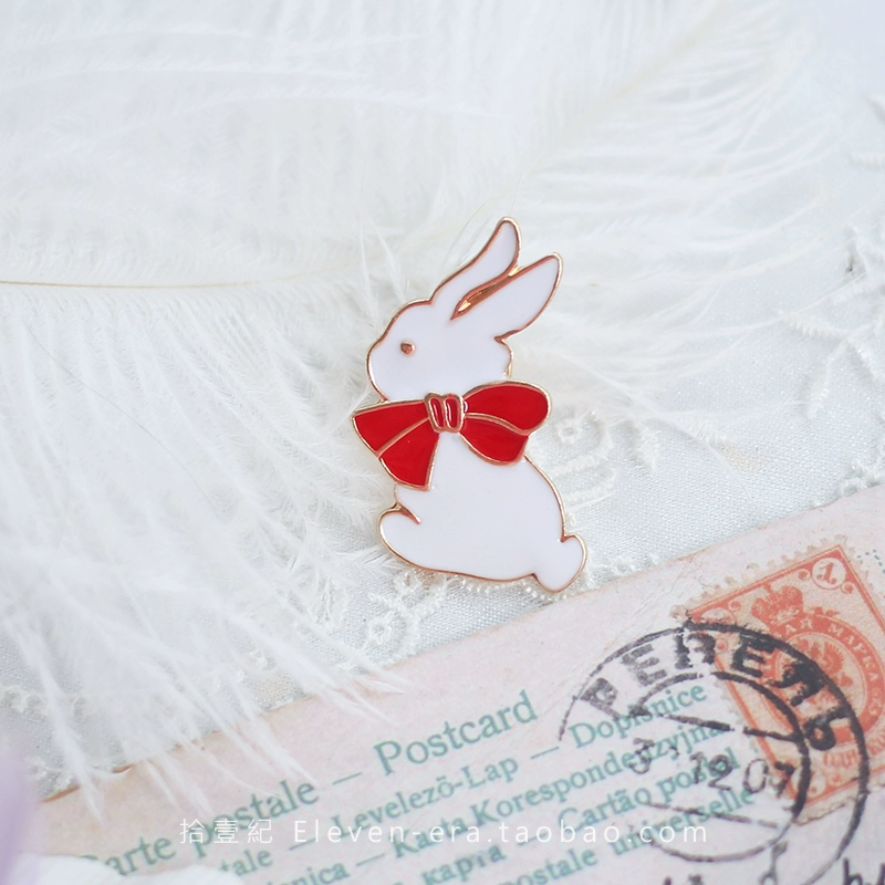 Shi Ji Ji "Thỏ con" Dễ thương Fairy Xiao Zhan Cùng một món quà dễ thương của thỏ trắng trâm cài - Trâm cài
