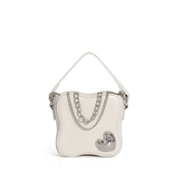 Маленький белый