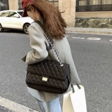 Цепь, сумка через плечо, универсальная вместительная и большая сумка на одно плечо, в стиле Шанель, коллекция 2023, ткань оксфорд