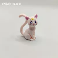 Белая кошка