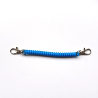 1 светло -голубая эластичная веревка