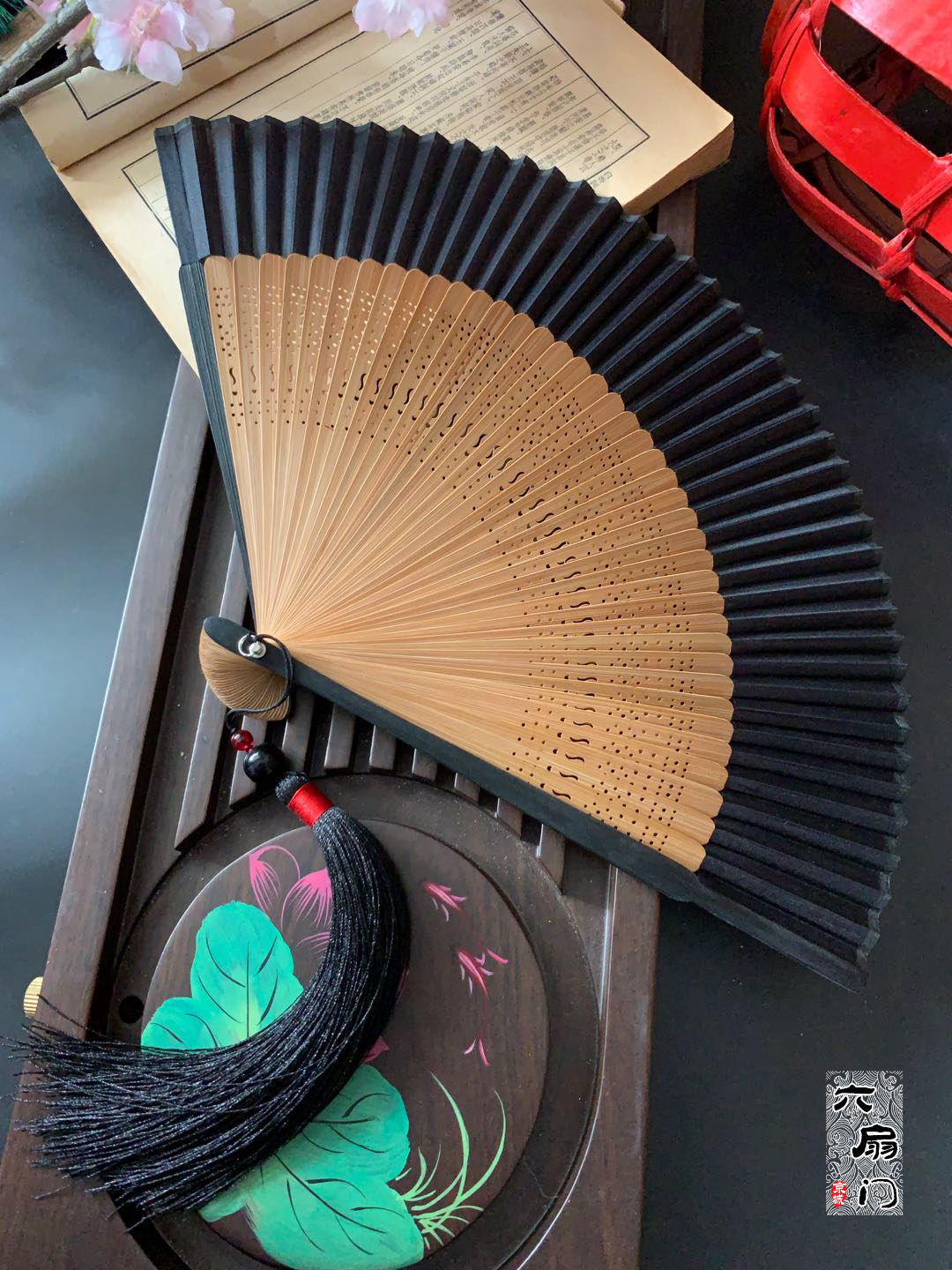 Just Like Red Teadragonfly Solid color real silk Fan Chinese style grey bamboo fan a gentle wind summer daily expenses Japanese  Folding fan fold Fan female