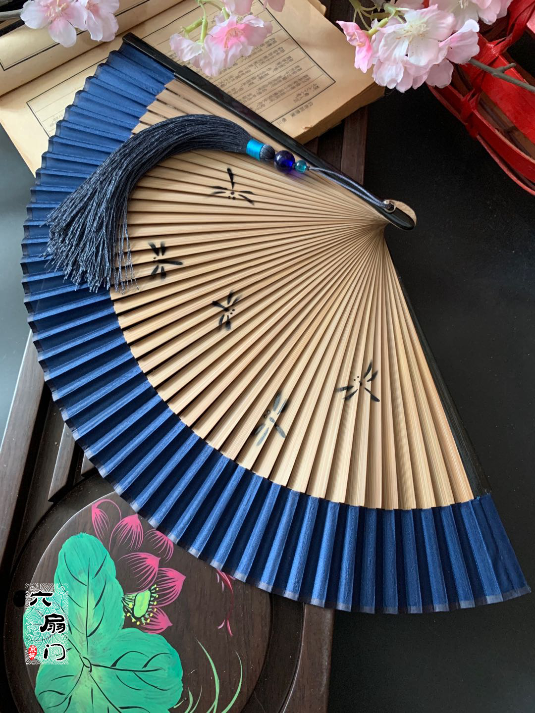 Every Phrase A Gemdragonfly Solid color real silk Fan Chinese style grey bamboo fan a gentle wind summer daily expenses Japanese  Folding fan fold Fan female