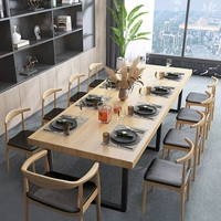 Столковый столик с твердым деревом и стул Комбинированный ресторан промышленного ресторана Кафетерия и стул Простой домашний столик ретро -обеденный стол