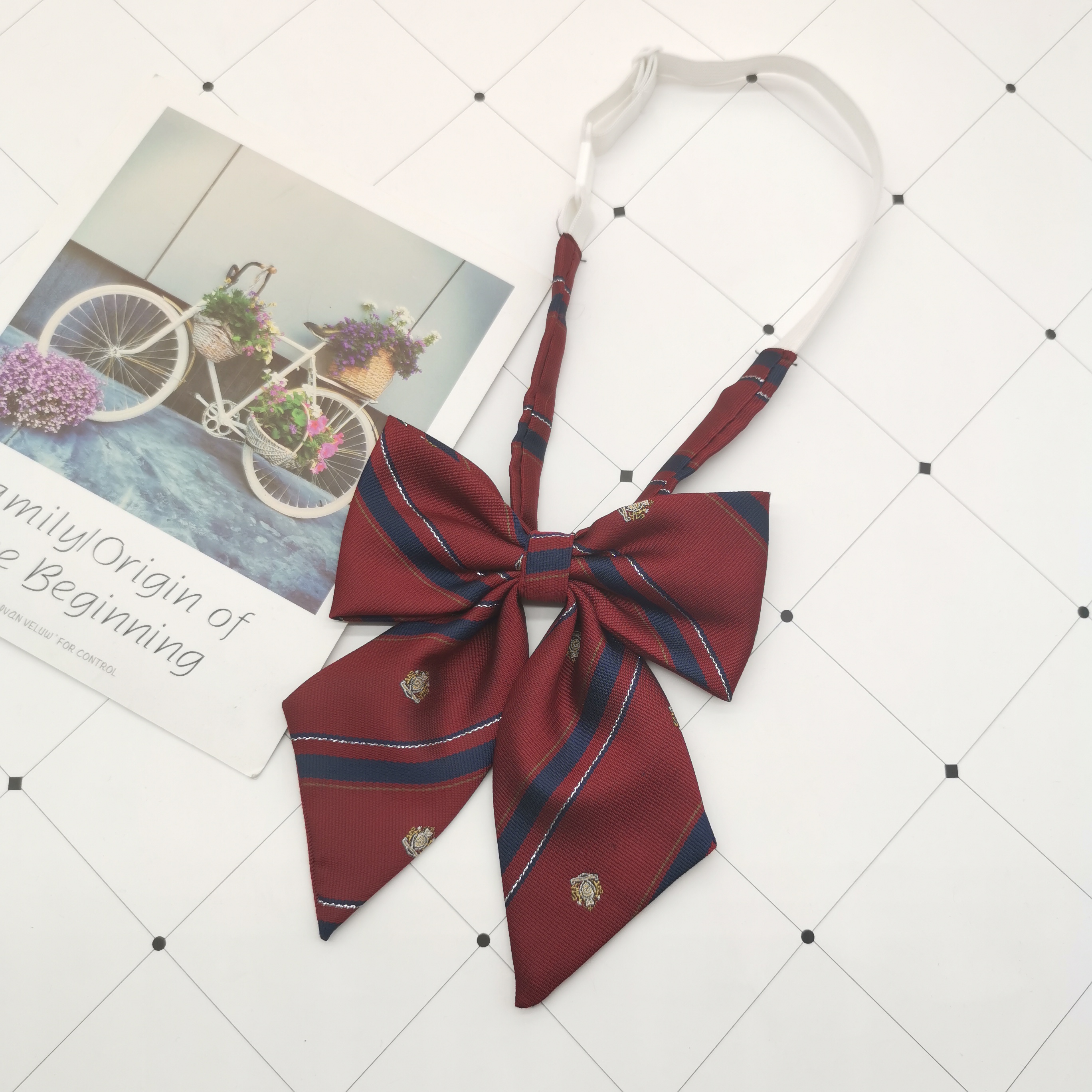 13 * 15Cm Pointed Bow Tie【 Silver wire Wine red an crown 】 Bow tie JK uniform collar isignina solar system Academic atmosphere Sailor suit necktie men and women suit