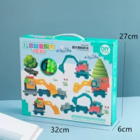 898 инженерных строительных блоков в цветной коробке.