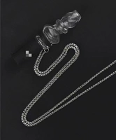 Стекло висит