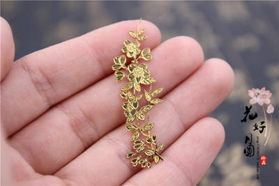 taobao agent 179-180 Keer OB Xinyi costume doll jewelry material baby use metal flower 45*15mm big flower branches