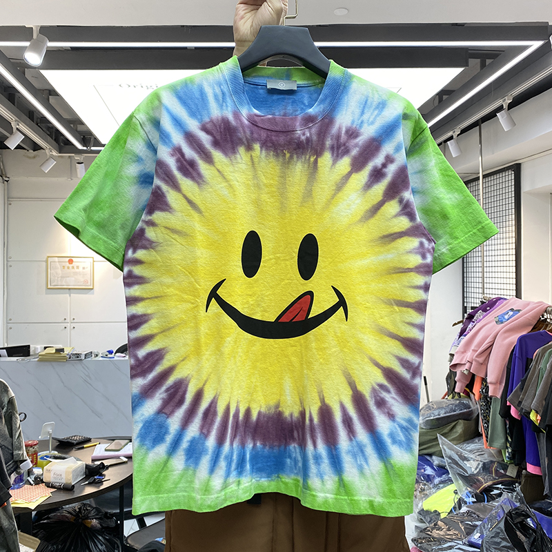 Design And ColorINS summer easy over size tie-dyed lovely smiling face printing men and women lovers Crew neck pure cotton Short sleeve T-shirt tide
