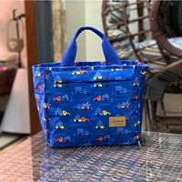 Синий большой грузовик