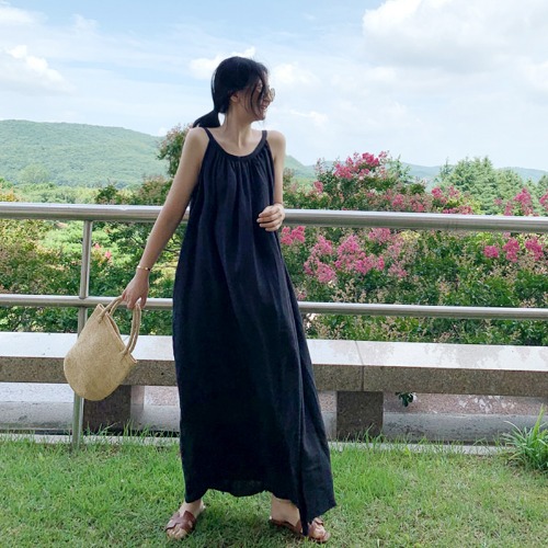 BlackJapanese and Korean Holiday style summer easy Show thin fold Sleeveless braces skirt Over the knee A-line skirt have more cash than can be accounted for vest Dress
