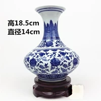 Плоская бутылка живота