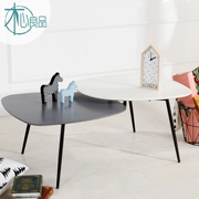 Ins Bắc Âu lưới trà đen bàn màu trắng xám tương phản màu bàn cà phê mô hình phòng B & B nội thất phòng ngủ hiện đại tối giản bên - Bàn trà